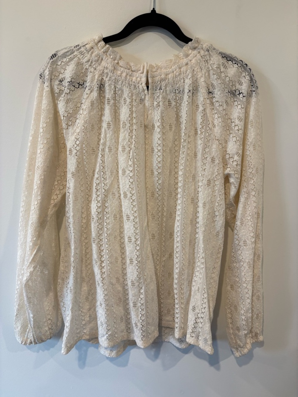 Old Navy Cream Lace Peasant Top
